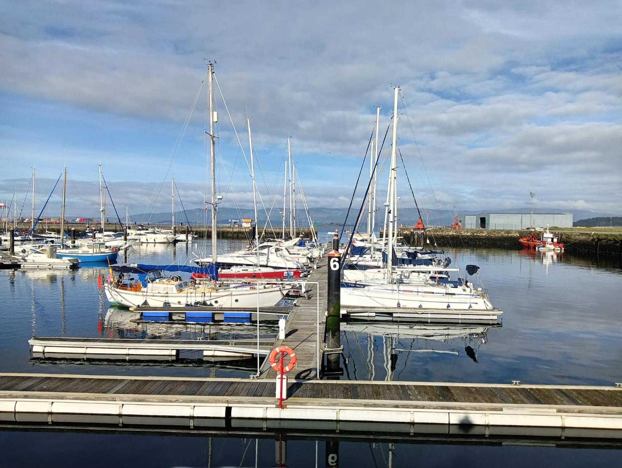 Apartmán Piso Para 6 Personas Con Garaje Gratuito Vilagarcia de Arousa Exteriér fotografie